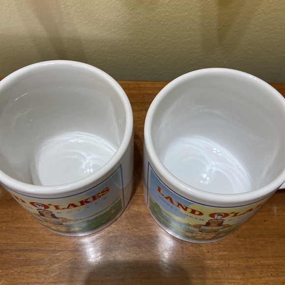 Land O’Lakes Butter mugs with Mia Indian girl set of two - Picture 3 of 4